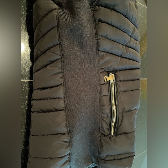 Greenlander Puffer Vest Faux Fur Hood removable Black Womens SZ. Large - Picture 14 of 16